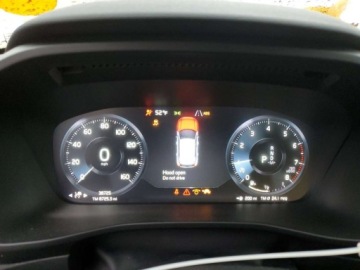 Volvo XC40 2022 Volvo XC 40 T5 R-Design 2022 2.0 Benzyna 248KM, zdjęcie 9