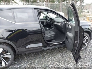 Volvo XC40 2025 Volvo XC 40 B5 Ultra Bright Theme 2025 2.0 Benzyna 247KM, zdjęcie 9