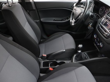Hyundai i20 II Coupe 1.2 MPI 84KM 2016 Hyundai i20 1.2, Salon Polska, 1. Właściciel, zdjęcie 8