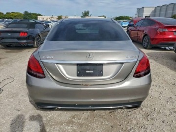 Mercedes Klasa C W205 2019 Mercedes-Benz Klasa C 300 4Matic 2019 2.0L 2.0 Benzyna 255KM, zdjęcie 2