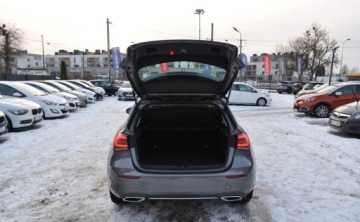 Mercedes Klasa A W177/V177 Hatchback 1.3 200 163KM 2018 Mercedes-Benz Klasa A A200 Automat Benzyna Kamera Nawigacja 1.3 Benzyna, zdjęcie 32