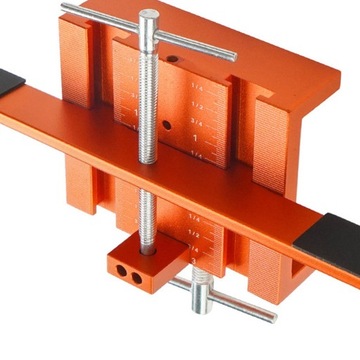 Приспособление для установки фурнитуры шкафа. Приспособление для установки дверей кухонного шкафа.