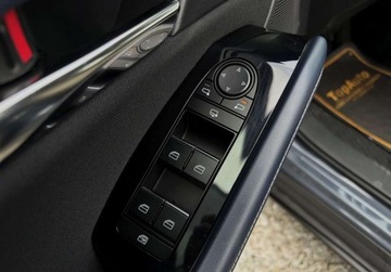 Mazda CX-30 2.0 Skyactiv-G 122KM 2020 Mazda CX-30 2.0 122KM 57.000kmautomatbezwypadkowa GWARANCJA zarejestrowana, zdjęcie 32