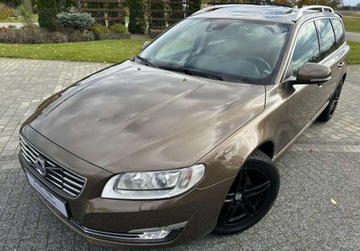Volvo V70 III Kombi Facelifting 2.0 D4 DRIVE-E 181KM 2015 Volvo V70 2.0D4 Summum Full Opcja Xenon Szyber Nordic Serwis Zadbane 1-wla, zdjęcie 14