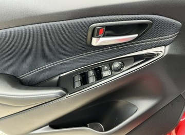 Mazda 2 III Hatchback Facelifting 1.5 SKYACTIV-G 90KM 2022 Mazda 2 Automat/Manetki / Navi/Kamera / Salon PL, zdjęcie 32