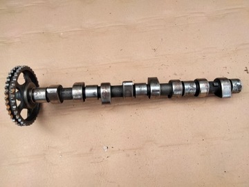 WAŁEK ROZRZĄDU MERCEDES W124 W201 200D 2.0 6010510501