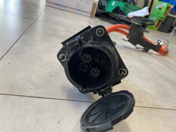 NISSAN LEAF И ПОРТ БЫСТРОЙ ЗАРЯДКИ CHADEMO