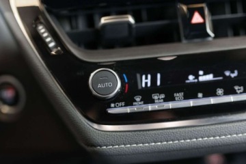 Toyota Corolla XII TS Kombi Facelifting 2.0 Hybrid Dynamic Force 196KM 2024 Toyota Corolla 2.0 Hybrid GR Sport Dynamic 2.0 Hybryda 196KM, zdjęcie 20