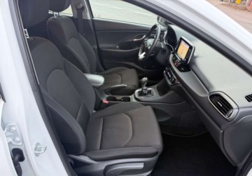 Hyundai i30 II Wagon Facelifting 1.6 CRDi 110KM 2017 Hyundai i30 1.6Crdi 110 PS NAVI Kamera Extra stan 1.6 Diesel 110KM, zdjęcie 9