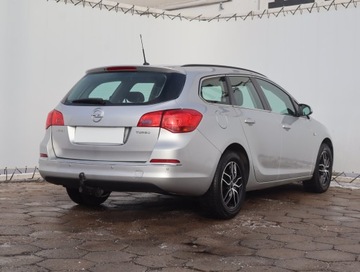 Opel Astra J Sports Tourer Facelifting 1.4 Turbo ECOTEC 140KM 2015 Opel Astra 1.4 T, GAZ, Automat, Klima, Tempomat, zdjęcie 4