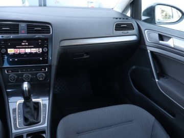 Volkswagen Golf VIII Variant 1.5 eTSI 150KM 2020 VW Golf 1.5 TSI, Salon Polska, 1. Właściciel, zdjęcie 7