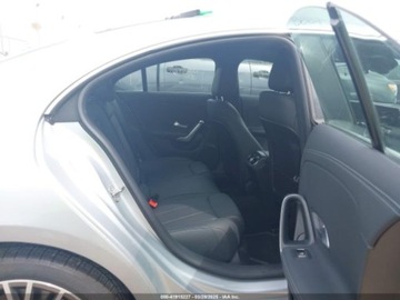 Mercedes CLA C118/X118 2025 Mercedes-Benz CLA 2025r., CLA 250 4MATIC, od ubezpieczalni 2.0 Benzyna, zdjęcie 8