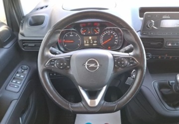 Opel Combo E Kombivan 1.5 Diesel 102KM 2018 Opel Combo 1.5 Diesel 102KM, zdjęcie 9