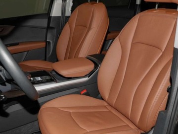 Audi Q8 2025 AUDI Q8 TFSI e quattro S line Suv (394 KM) 2025, zdjęcie 3