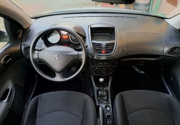 Peugeot 206 Hatchback 5d + 1.4 75KM 2010 Peugeot 206 plus Peugeot 206 plus 206 1.4 Presence 1.4 Benzyna 75KM, zdjęcie 7