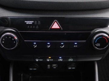 Hyundai Tucson III SUV 1.7 CRDI 115KM 2017 Hyundai Tucson 1.7 CRDi, Klima, Tempomat, zdjęcie 11