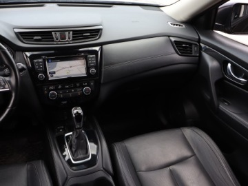 Nissan X-Trail III Terenowy 2.0 dCi 177KM 2017 Nissan X-Trail 2.0 dCi, Salon Polska, Serwis ASO, zdjęcie 7