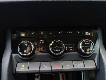 Skoda Karoq Crossover Facelifting 1.5 TSI ACT 150KM 2022 Skoda Karoq Elektryczna Klapa, AAC, Grzane Fotele, Nawigacja, Matrix, Ambi, zdjęcie 23