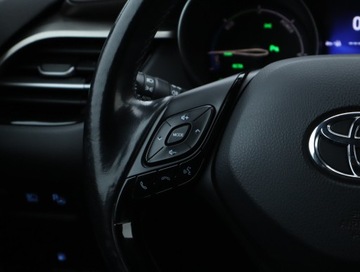 Toyota C-HR I Crossover 1.8 Hybrid 122KM 2016 Toyota C-HR 1.8 Hybrid, Salon Polska, Automat, zdjęcie 16
