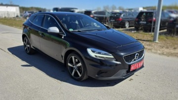 Volvo V40 II Hatchback Facelifting 1.5 T3 152KM 2018 Volvo V40 T3 Ledy, duza navi bixenon R-Design, zdjęcie 2