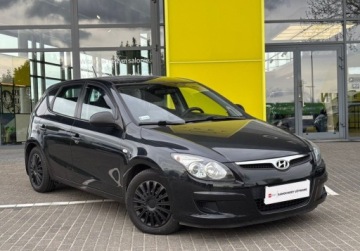 Hyundai i30 I Hatchback 1.4 109KM 2010 Hyundai i30 1.4 109KM Czujniki parkowania Klima 5D 1.4 Benzyna 109KM, zdjęcie 2