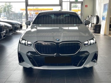 BMW Seria 5 G90-91 Touring 2.0 520d 197KM 2025 BMW Seria 5 520d xDrive Sport Sedan 2.0 (197KM) 2025, zdjęcie 5