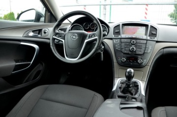 Opel Insignia I Sports Tourer 1.4 Turbo ECOTEC Start/Stop 140KM 2012 CZARNA OPŁACONA 1.4T 140KM SERWIS NAVI 2xPARKTRONIK ALU GWARANCJA, zdjęcie 24