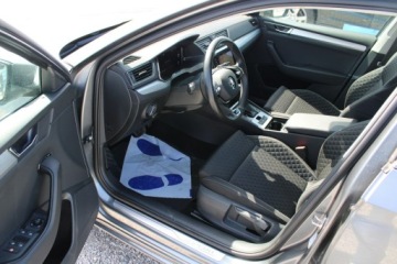 Skoda Superb III Liftback Facelifting 2.0 TDI SCR 150KM 2022 Škoda Superb Skoda Superb Ambition DSG Nawigacja, zdjęcie 17