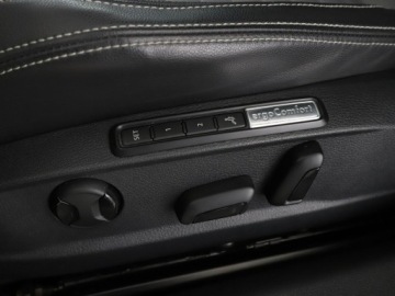 Volkswagen Passat B8 Variant 1.8 TSI BlueMotion Technology 180KM 2018 Volkswagen Passat R-Line DSG virtual cocpit navi, zdjęcie 37