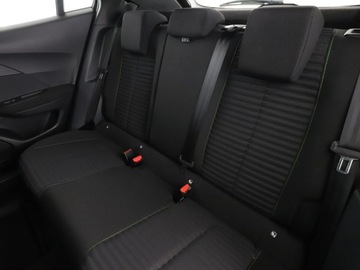 Peugeot 2008 II SUV 1.2 PureTech 100KM 2023 Peugeot 2008 Navi Czujniki parkowania Klimatyzacja, zdjęcie 16