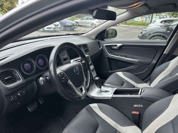 Volvo V60 I Kombi 2.0 D3 163KM 2011 Volvo V60 Volvo V60 R-design 2,0 Diesel 5 Cylindrow Automat Zamiana 2.0, zdjęcie 8