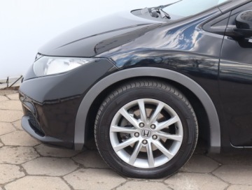 Honda Civic IX Hatchback 5d 1.4 i-VTEC 100KM 2013 Honda Civic 1.4 i-VTEC, Klima, Klimatronic, zdjęcie 12