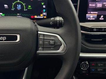 Jeep Compass II SUV Plug-In Facelifting 1.3 GSE T4 190KM 2022 Jeep Compass T4 PHEV 4xe Limited / Kamera cofania, zdjęcie 21