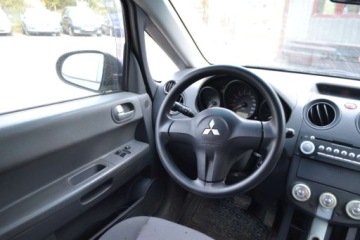 Mitsubishi Colt VI Hatchback 1.3 i 16V 95KM 2005 Mitsubishi Colt Bemowo 1.3 Benzyna, 2005 rok produkcji KOMIS TYSIAK, zdjęcie 7