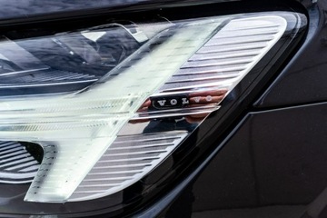 Volvo V60 II  Kombi Facelifting 2.0 B4 197KM 2023 Volvo V60 B4 D Plus Dark 197KM FV23%, zdjęcie 17