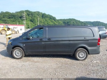 Mercedes 2021 Mercedes-Benz Inny Metris 2021 2.0l 2.0 Benzyna 208KM, zdjęcie 2