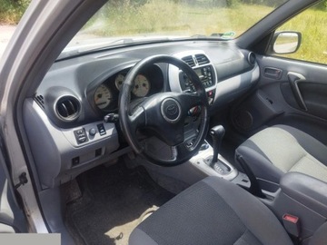 Toyota RAV4 II 2.0 i 16V 150KM 2003 Toyota RAV4 2.0 VVT-i 4x4 150KM 2003r Ładne i zadbane auto!, zdjęcie 14