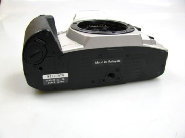 MINOLTA DYNAX 404si - корпус