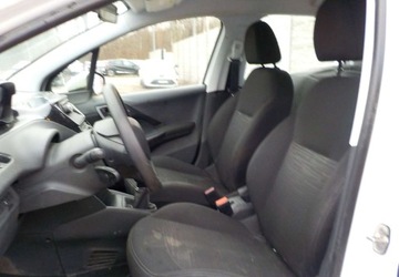 Peugeot 208 I Hatchback 5d Facelifting 1.6 BlueHDi 75KM 2017 Peugeot 208 Diesel Okazja 1.6 Diesel 75KM, zdjęcie 19