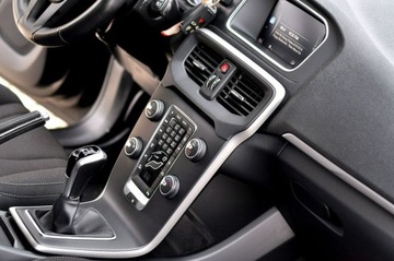 Volvo V40 II Hatchback Facelifting 2.0 D2 120KM 2017 Volvo V40 2,0 D2 2017 Rok Lift Full Led, zdjęcie 14