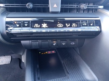 Toyota C-HR II SUV 2.0 Hybrid Dynamic Force 197KM 2024 Toyota C-HR 2.0 Hybrid Executive Toyota C-HR 2.0 H, zdjęcie 36