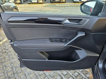 Volkswagen Touran III 1.6 TDI 110KM 2015 Volkswagen Touran 1,6 diesel 110KM panorama navi, zdjęcie 13