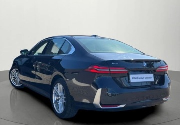 BMW Seria 5 G90-91 2023 BMW Seria 5 520d xDrive 197KM Harman Kardon Kamery 360 Fotele komf Klimaty, zdjęcie 3