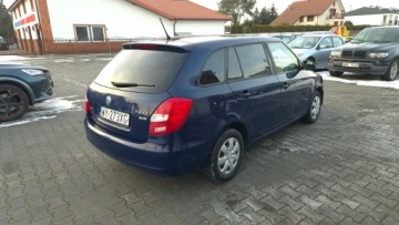 Skoda Fabia II Kombi Facelifting 1.4 16V 85KM 2012 Skoda Fabia Ozarow Mazowiecki 2012 rok produkcji 1.4 benzyna LPG, zdjęcie 2