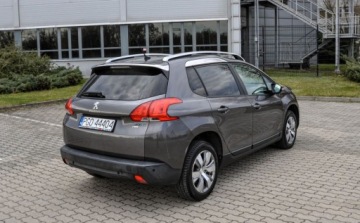 Peugeot 2008 I SUV 1.2 PureTech 110KM 2015 Peugeot 2008 2015 r. 1.2 Benzyna 110KM, zdjęcie 3