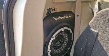 Mitsubishi Outlander II 2.0 DID DOHC 140KM 2007 Mitsubishi Outlander Mitsubishi Outlander 2.0 DI-D 4WD Invite 2.0 Diesel, zdjęcie 20