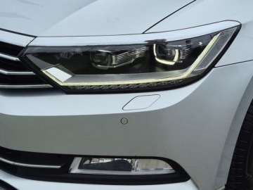 Volkswagen Passat B8 Variant 1.8 TSI BlueMotion Technology 180KM 2015 Volkswagen Passat Variant Salon PL Highline el.klapa Full led MatrixDSGMod, zdjęcie 8