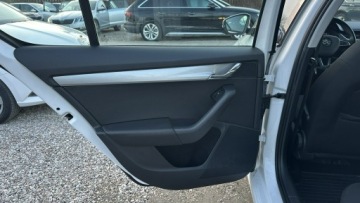 Skoda Octavia III Liftback 1.2 TSI 110KM 2015 Škoda Octavia Skoda Octavia Salon Polska/I, zdjęcie 19