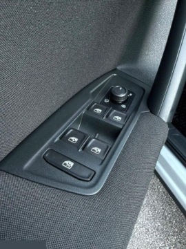 Volkswagen Tiguan II SUV Facelifting 2.0 TDI 150KM 2021 VW Tiguan 2.0 TDI SCR 4MOTION DSG Move 150KM 2021r Mozliwa zamiana!, zdjęcie 19