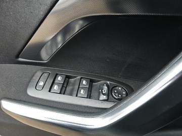 Peugeot 2008 I SUV Facelifting 1.2 PureTech 110KM 2018 Peugeot 2008 2008 1.2 Pure Tech Crossway S&amp;S EAT6, zdjęcie 17